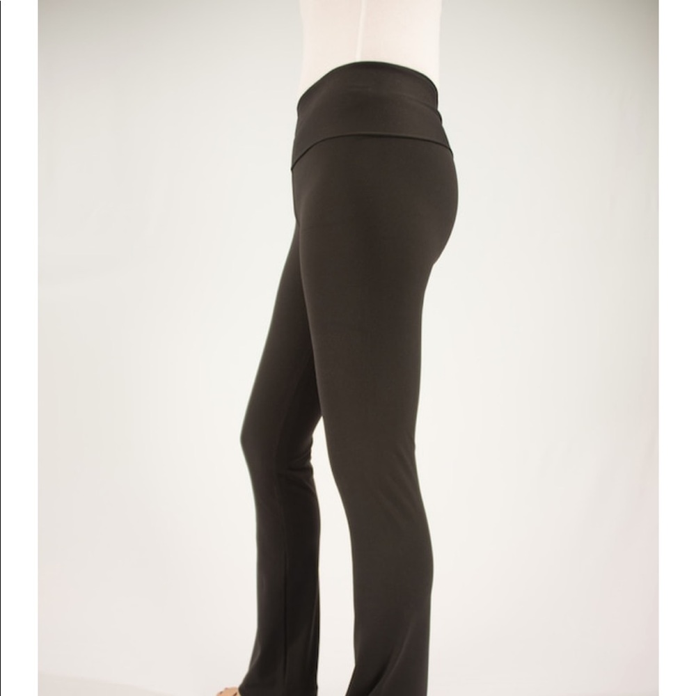 Hold Your Haunches Bootie Patootie yoga pants